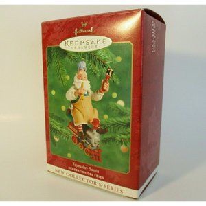 Hallmark Keepsake Ornament Toymaker Santa 1st first in series 2000